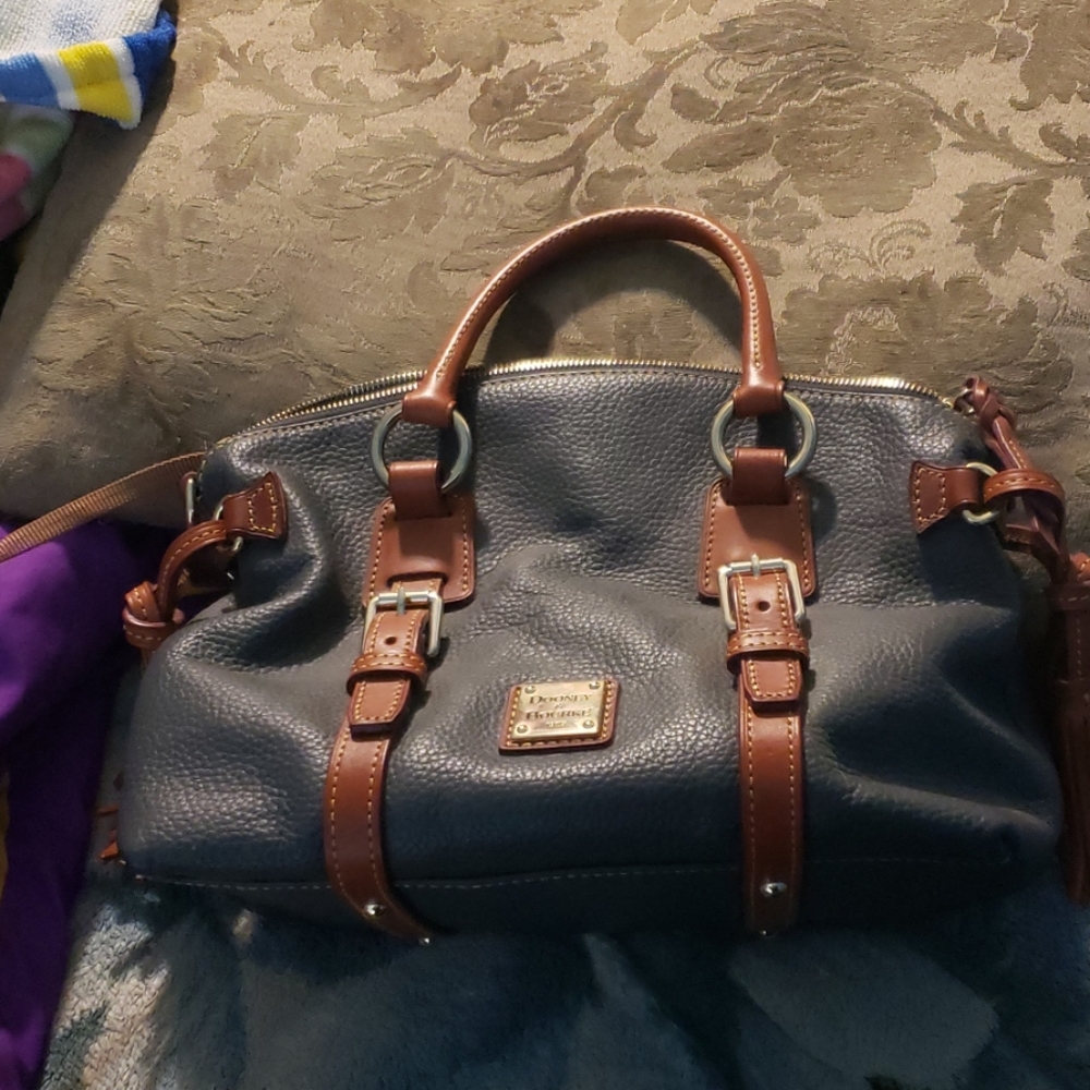 Dooney & Bourke purse